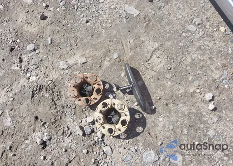 2002 Chevrolet Blazer Ls z USA, uszkodzony, nr VIN 1GNCS13W32K160773